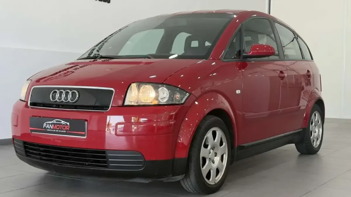 Usado Audi A2 75 CV (55 kW) 2003 Rojo Utilitario