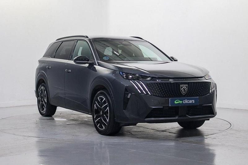 Usado Peugeot 5008 Allure 136 CV (100 kW) 2025 SUV