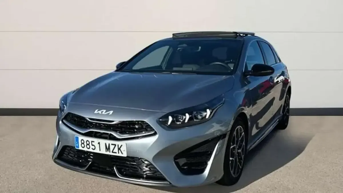 Occasion Kia Ceed GT-Line 140 PK (102 kW) 2025 Zilver Hatchback