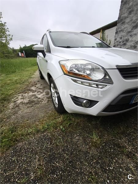 Usado Ford Kuga Titanium 140 HP (102 kW) 2010 Branco SUV