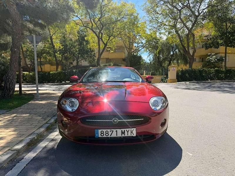 Usado Jaguar XK 298 CV (219 kW) 2006 Burdeos Coupe
