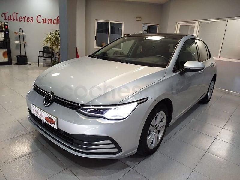 Usado VW Golf VIII 115 CV (84 kW) 2020 Gris / plata Berlina