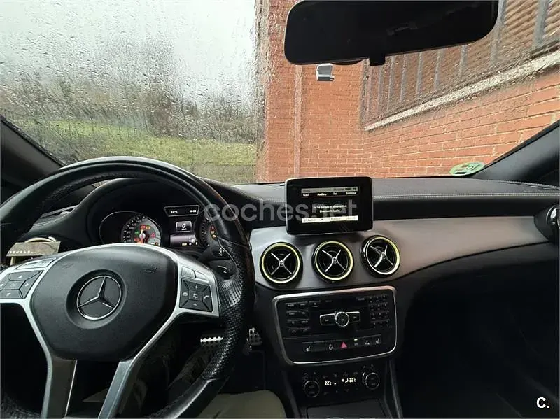 Usado Mercedes CLA220 AMG Edition 1 170 CV (125 kW) 2014 Gris / plata Berlina