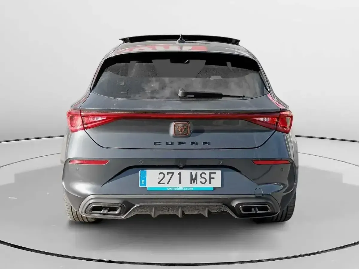Usado Cupra Leon 150 CV (110 kW) 2024 Gris Berlina