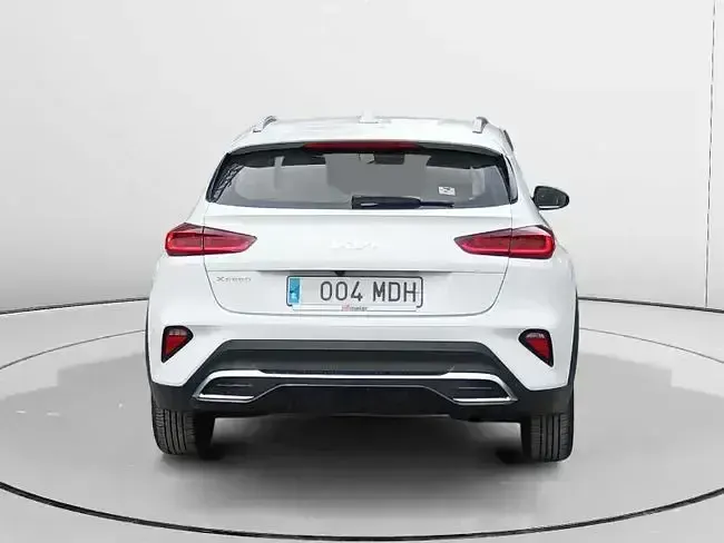 Usado Kia XCeed 120 CV (88 kW) 2023 Blanco SUV