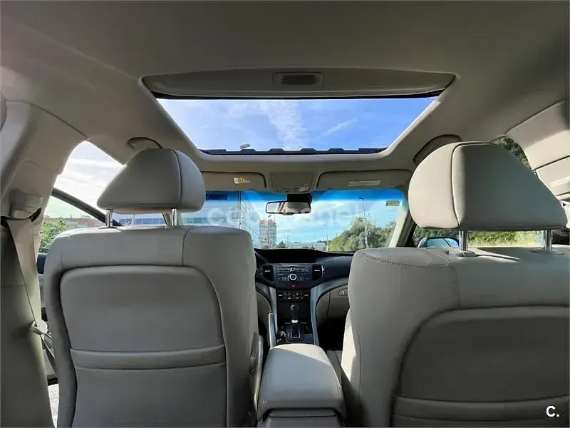 Usado Honda Accord Luxury 150 CV (110 kW) 2010 Marrón Berlina