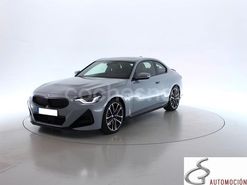 Gris / plata Usado 2022 BMW 220 Comfort Edition Coupe | 53.995 € - Imagen 1/4