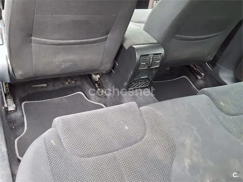 Usado VW Passat Advance 140 CV (102 kW) 2009 Gris / plata Berlina