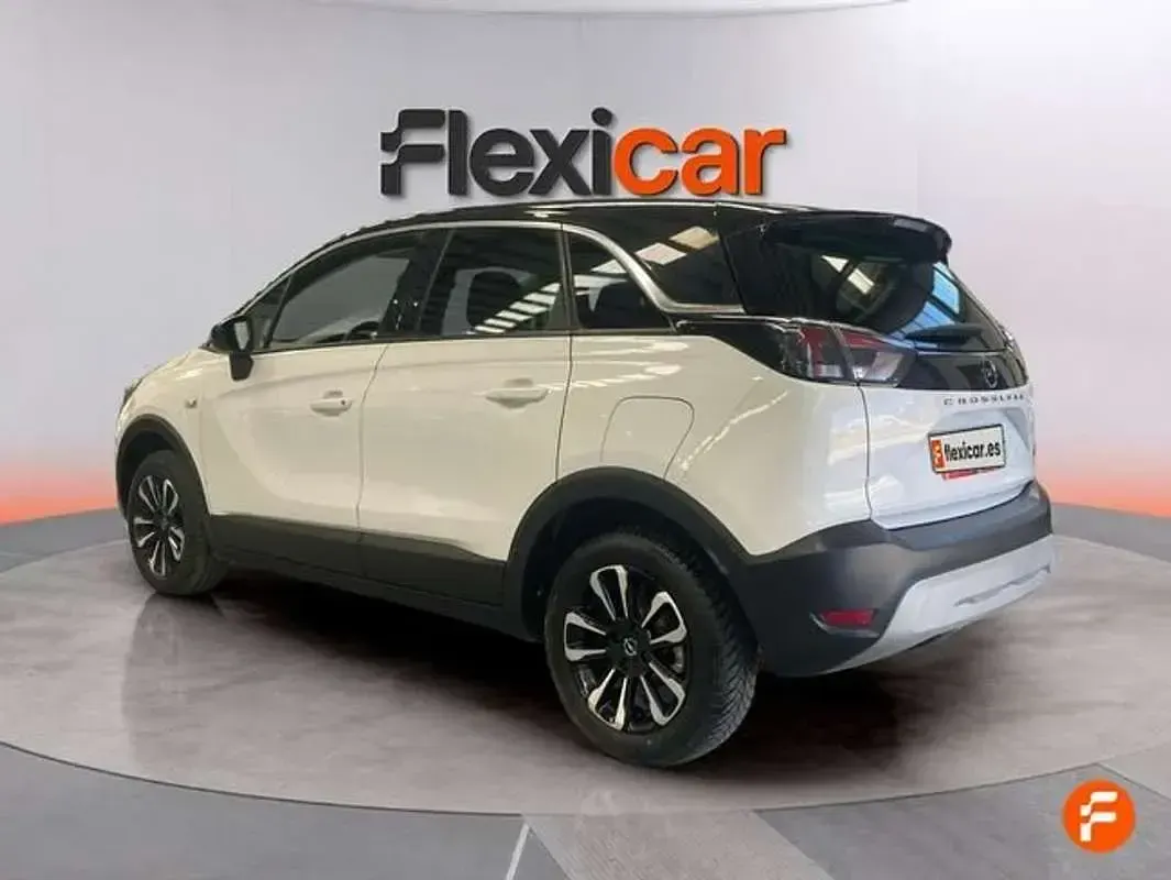 Usado Opel Crossland Elegance 110 CV (80 kW) 2024 Blanco SUV