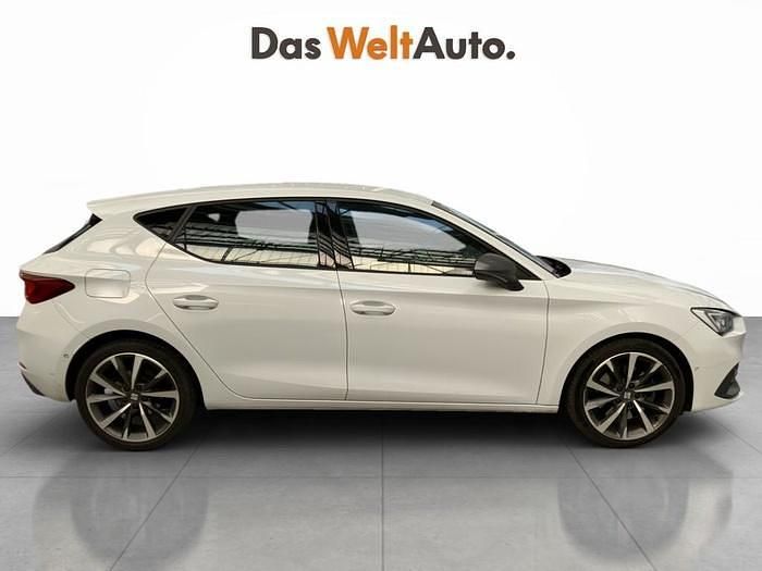 Usado Seat Leon FR 150 CV (110 kW) 2021 Blanco