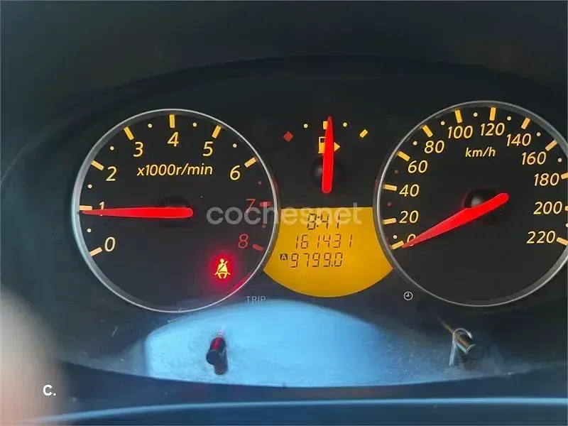 Usado Nissan Micra Visia 65 CV (47 kW) 2006 Gris / plata Berlina