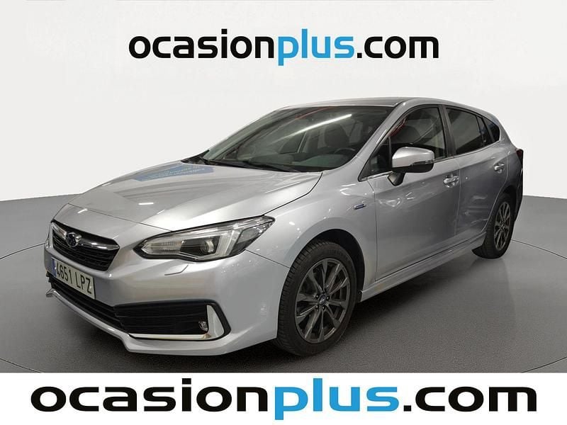 Usado Subaru Impreza 150 CV (110 kW) 2021 Gris plata Utilitario