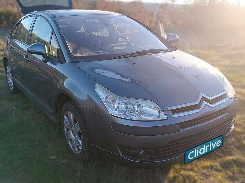 Begagnad Citroën C4 90 HK (66 kW) 2006 Grå Sedan