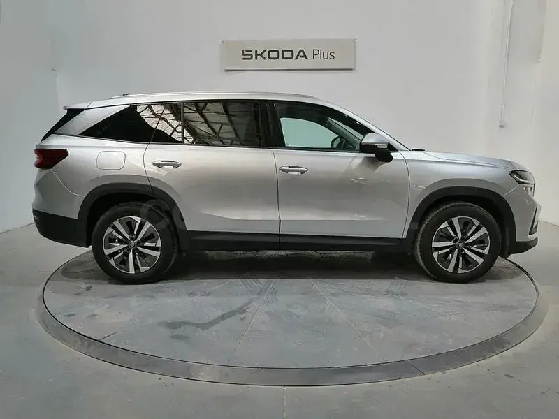 Usado Skoda Kodiaq Selection 150 CV (110 kW) 2025 Gris / plata SUV