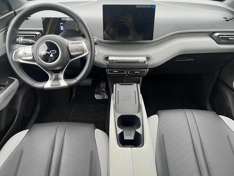 Usado BYD Dolphin Surf Comfort 36 kW (50 CV) 2025 Amarillo Utilitario