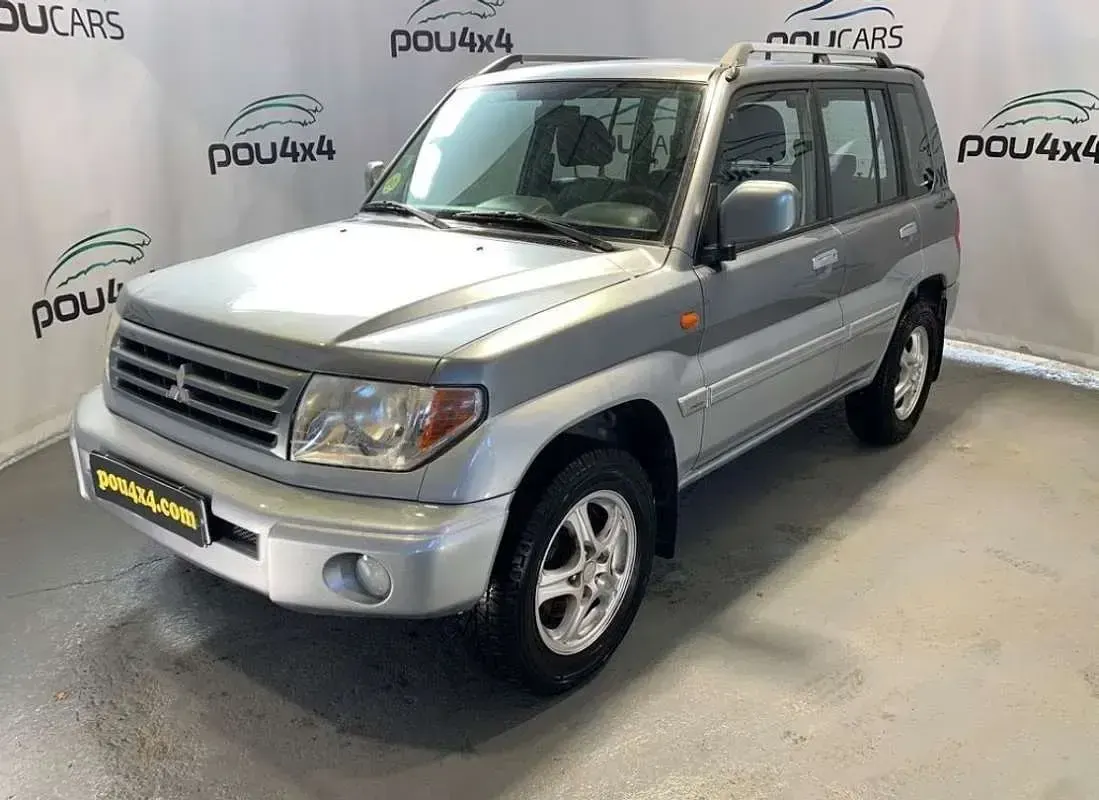 Usado Mitsubishi Montero Plus 114 CV (83 kW) 2002 Plateado SUV