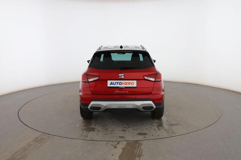 Usado Seat Arona Xperience 110 CV (80 kW) 2022 Rojo SUV