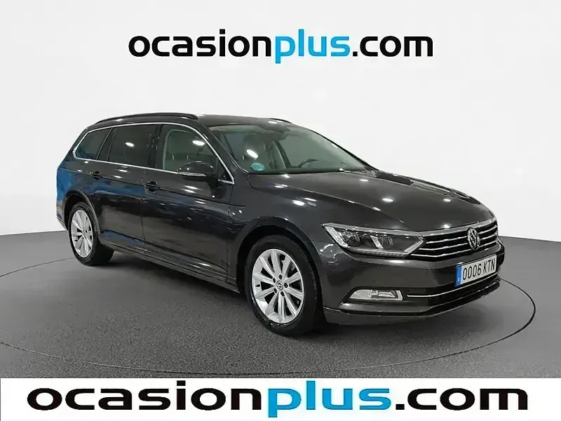Usado VW Passat Advance 150 CV (110 kW) 2019 Gris / plata Familiar