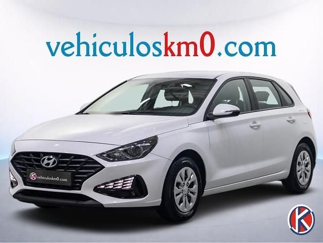 Usado Hyundai i30 110 CV (80 kW) 2022 Blanco Utilitario