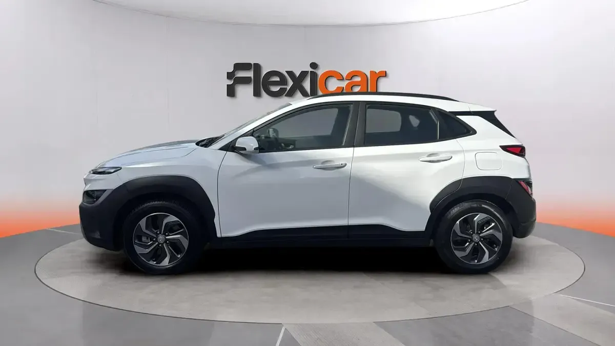 Usado Hyundai Kona Style 141 CV (103 kW) 2021 Blanco SUV