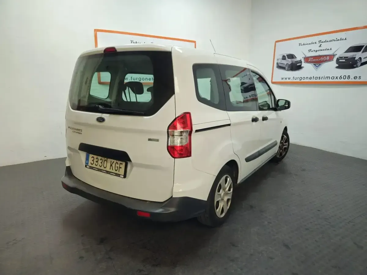 Begagnad Ford Transit Trend 100 HK (73 kW) 2019 Vit Kombi