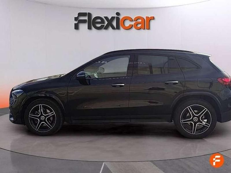 Usado Mercedes GLA200 150 CV (110 kW) 2025 Negro SUV