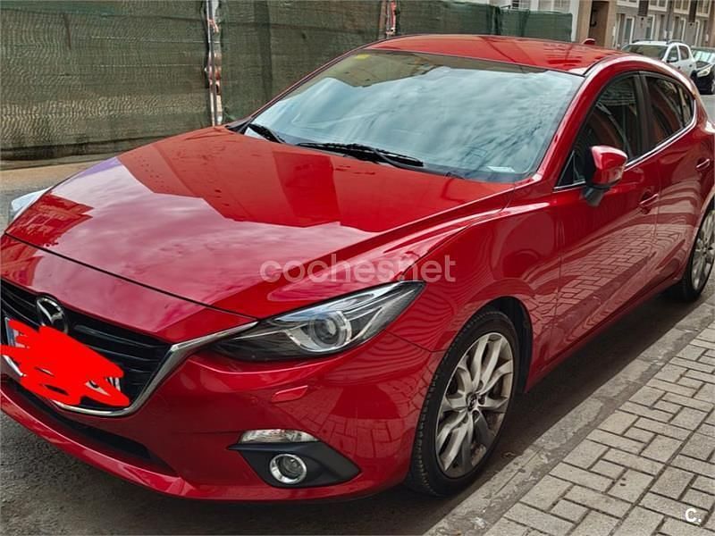 Rojo Usado 2015 Mazda 3 Luxury Berlina | 11.500 € (Buen precio) - Imagen 1/4