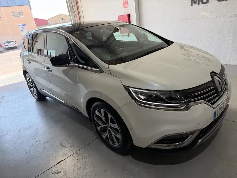 Usado Renault Espace Zen 160 CV (117 kW) 2016 Blanco Monovolumen