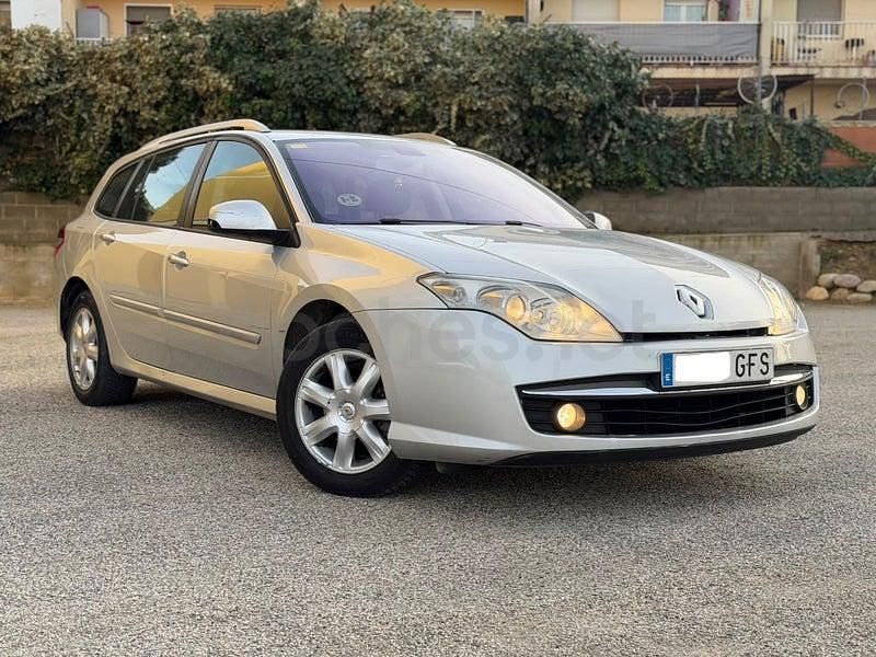 Usado Renault Laguna III Dynamique 130 CV (95 kW) 2008 Gris / plata Familiar