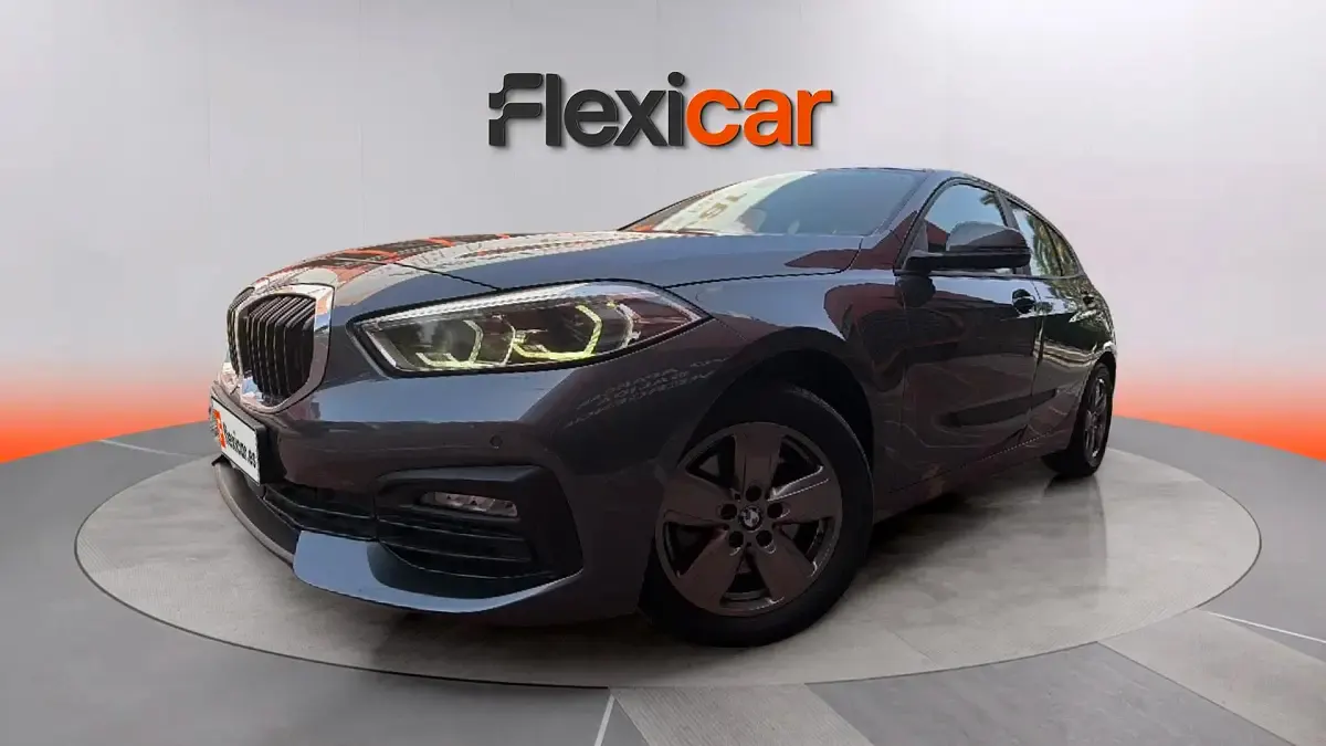 Usado BMW 118 140 CV (102 kW) 2021 Gris Berlina