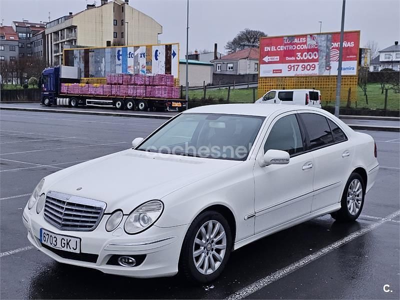Usado Mercedes E220 Avantgarde 170 CV (125 kW) 2009 Blanco Berlina