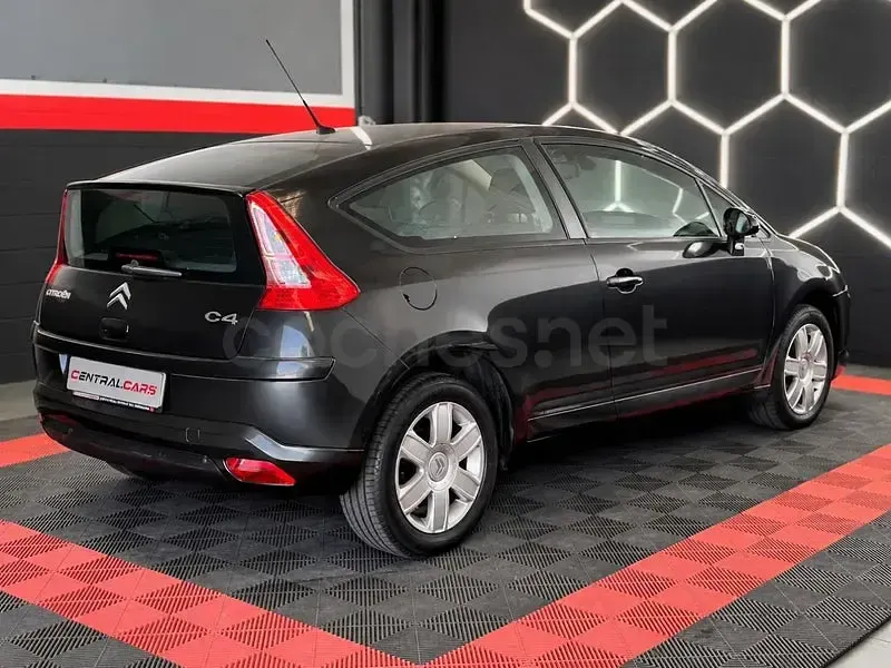 Usado Citroën C4 110 CV (80 kW) 2007 Negro Berlina