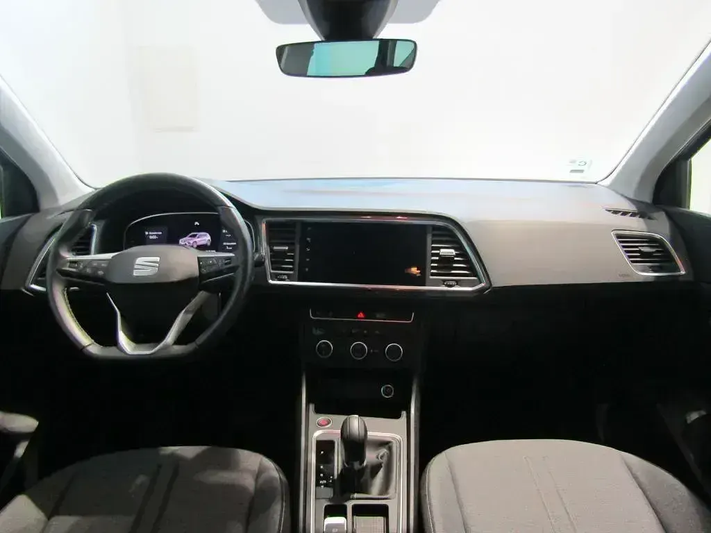 Usado Seat Ateca Style 150 CV (110 kW) 2025 Gris SUV