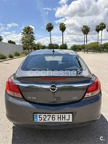 Usado Opel Insignia Edition 160 CV (117 kW) 2011 Gris / plata Berlina