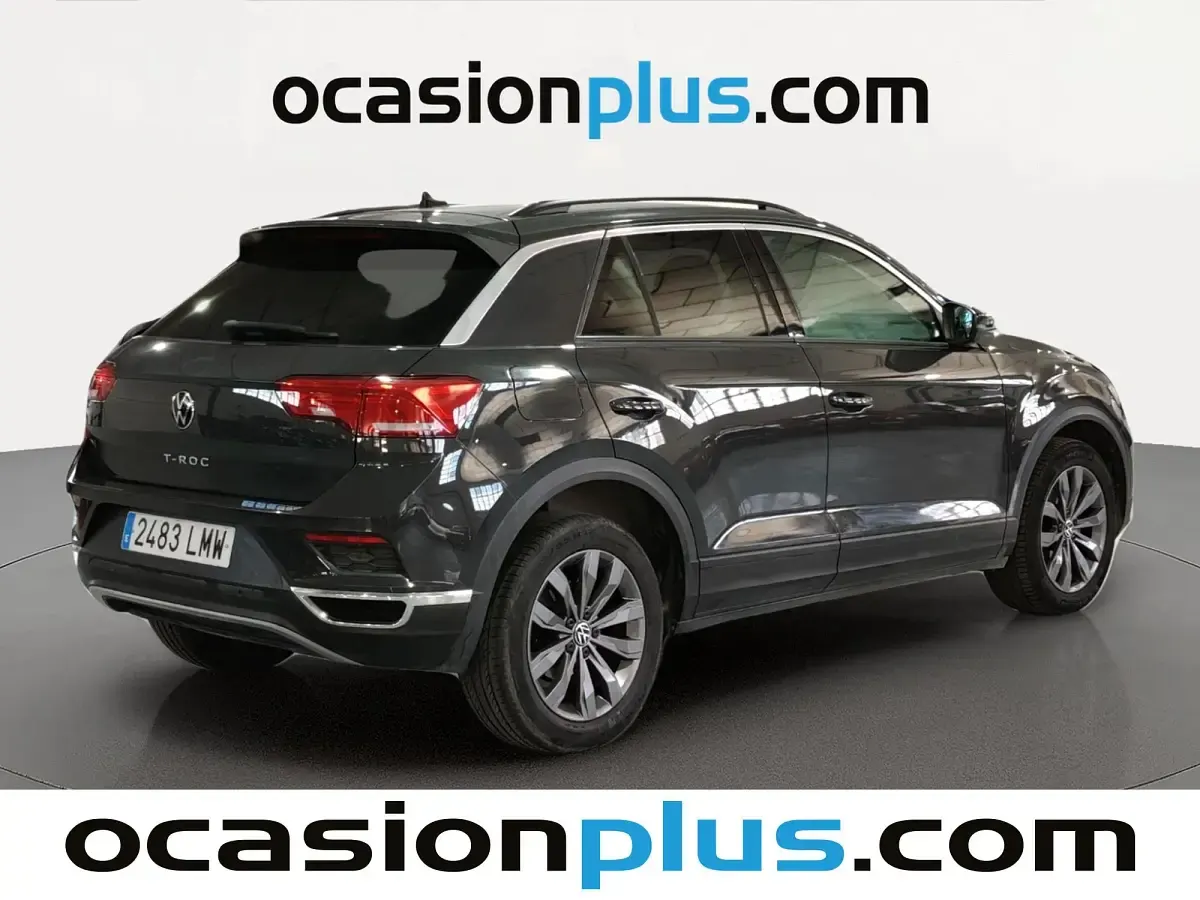 Usado VW T-Roc Advance 110 CV (80 kW) 2021 Gris SUV