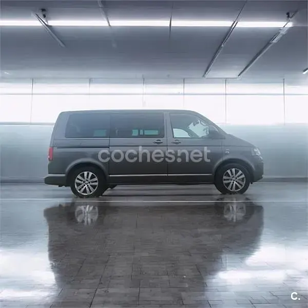 Usado VW Multivan Highline 180 CV (132 kW) 2014 Gris / plata Monovolumen