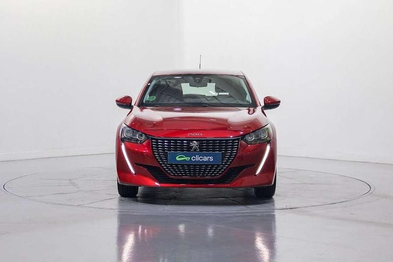 Usado Peugeot 208 Active 102 CV (75 kW) 2021 Rojo Utilitario