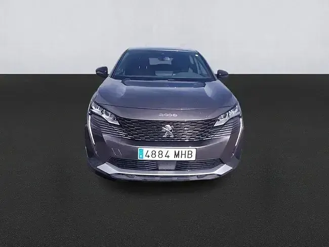 Usado Peugeot 3008 Allure 226 CV (166 kW) 2023 Gris / plata SUV