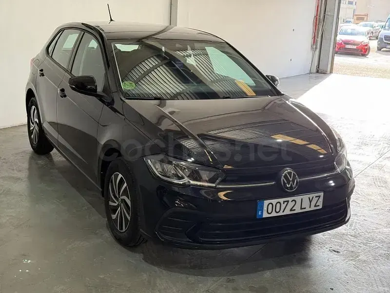 Usado VW Polo Life 95 CV (69 kW) 2022 Negro Utilitario