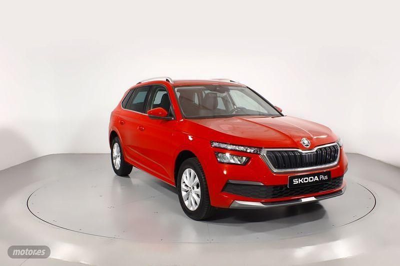 Rojo Usado 2022 Skoda Kamiq Ambition SUV | 20.400 € (Caro) - Imagen 1/4