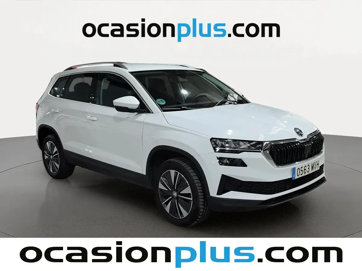 Usado Skoda Karoq Selection 116 CV (85 kW) 2024 Blanco SUV