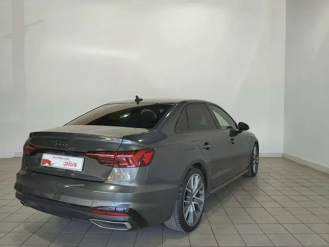Usado Audi A4 163 CV (119 kW) 2024 Gris Berlina