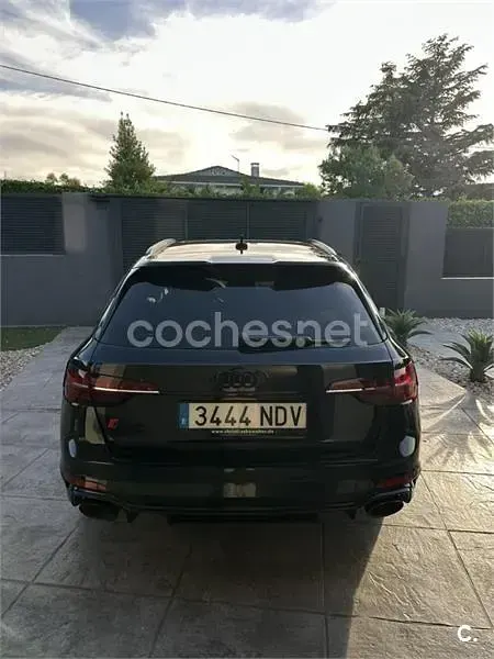 Usado Audi RS4 450 CV (330 kW) 2023 Negro Familiar