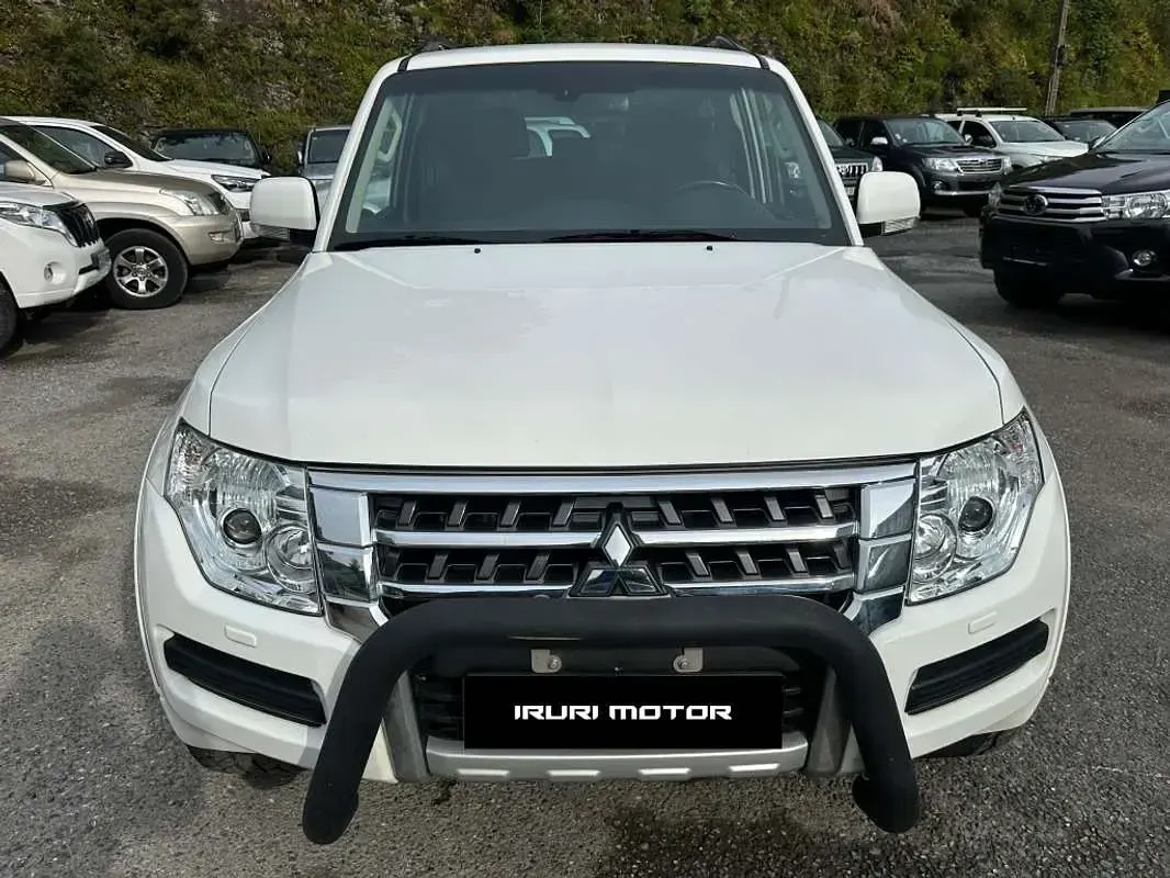 Usado Mitsubishi Montero Spirit 190 CV (139 kW) 2018 Blanco SUV