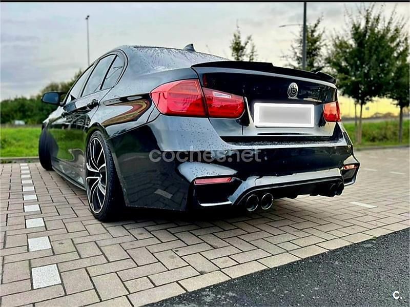 Usado BMW 318 Gran Turismo 143 CV (105 kW) 2013 Negro Berlina