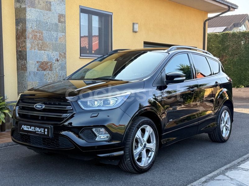 Negro Usado 2018 Ford Kuga ST-Line SUV | 17.990 € (Caro) - Imagen 1/4
