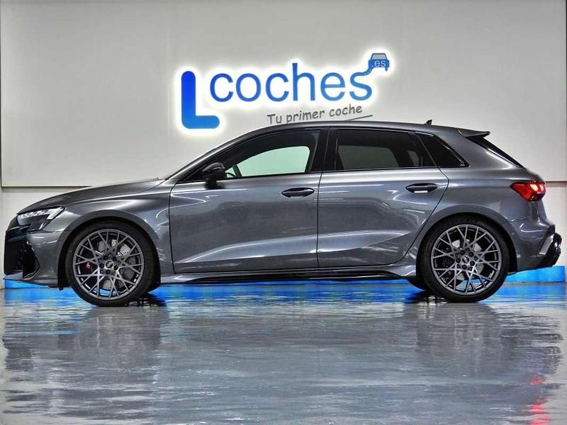 Usado Audi RS3 Sportback 400 CV (294 kW) 2025 Gris / plata Utilitario