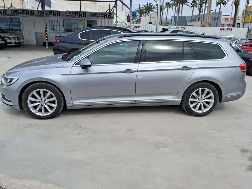 Usado VW Passat Exclusive 150 CV (110 kW) 2019 Gris Familiar