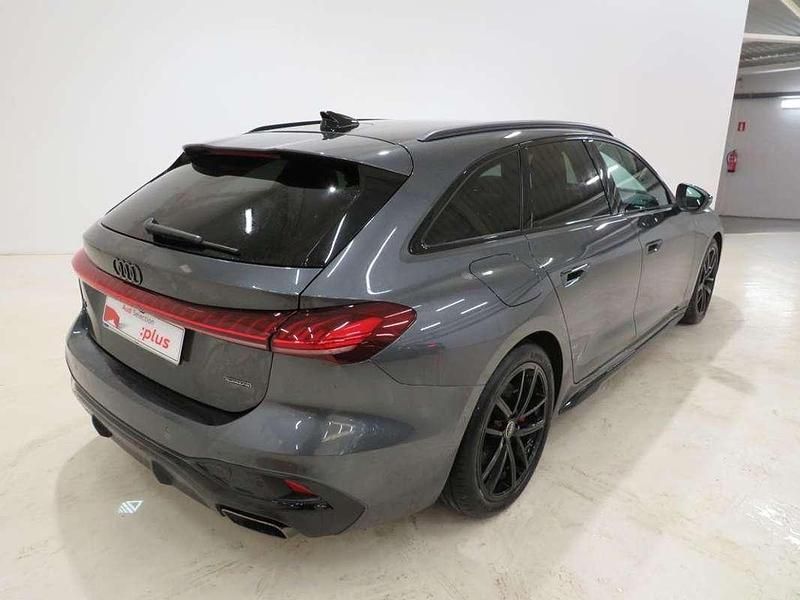 Usado Audi A5 204 CV (150 kW) 2025 Gris Familiar