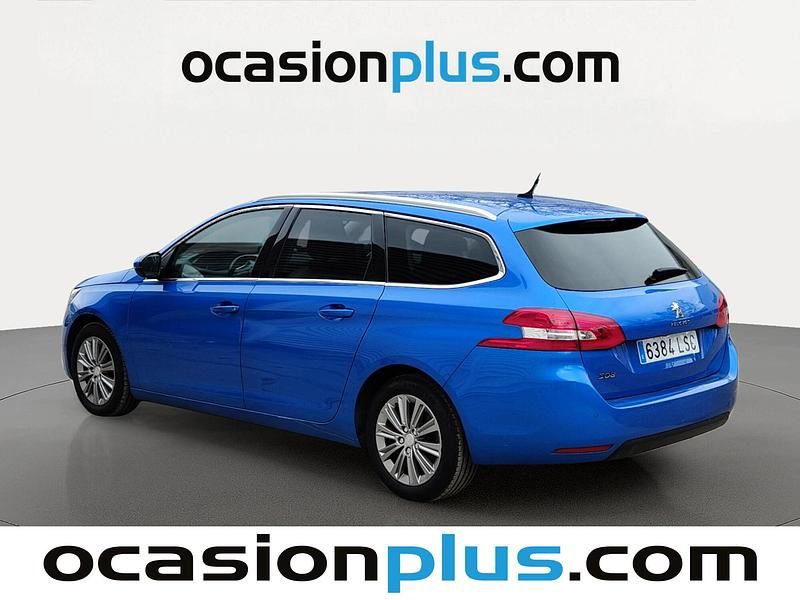 Usado Peugeot 308 Allure 130 CV (95 kW) 2021 Azul Familiar